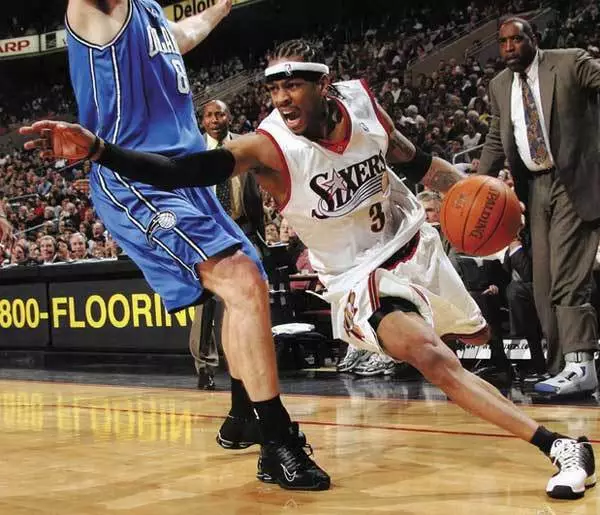 半场战报：维罗纳0-1帕尔马，马特奥-佩莱格里诺破门（半场简报：帕尔马1-0领先维罗纳，马特奥-佩莱格里诺建功）