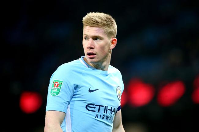 TA：皇马寻求引进后卫和中场；他们愿听取对罗德里戈的报价（TA：皇马寻觅后卫和中场补强，愿听取罗德里戈报价）