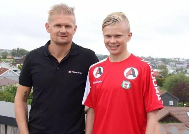 14岁少年钟英杰残特奥会夺金庆生（14岁小将钟英杰残特奥会摘金，为生日献礼）