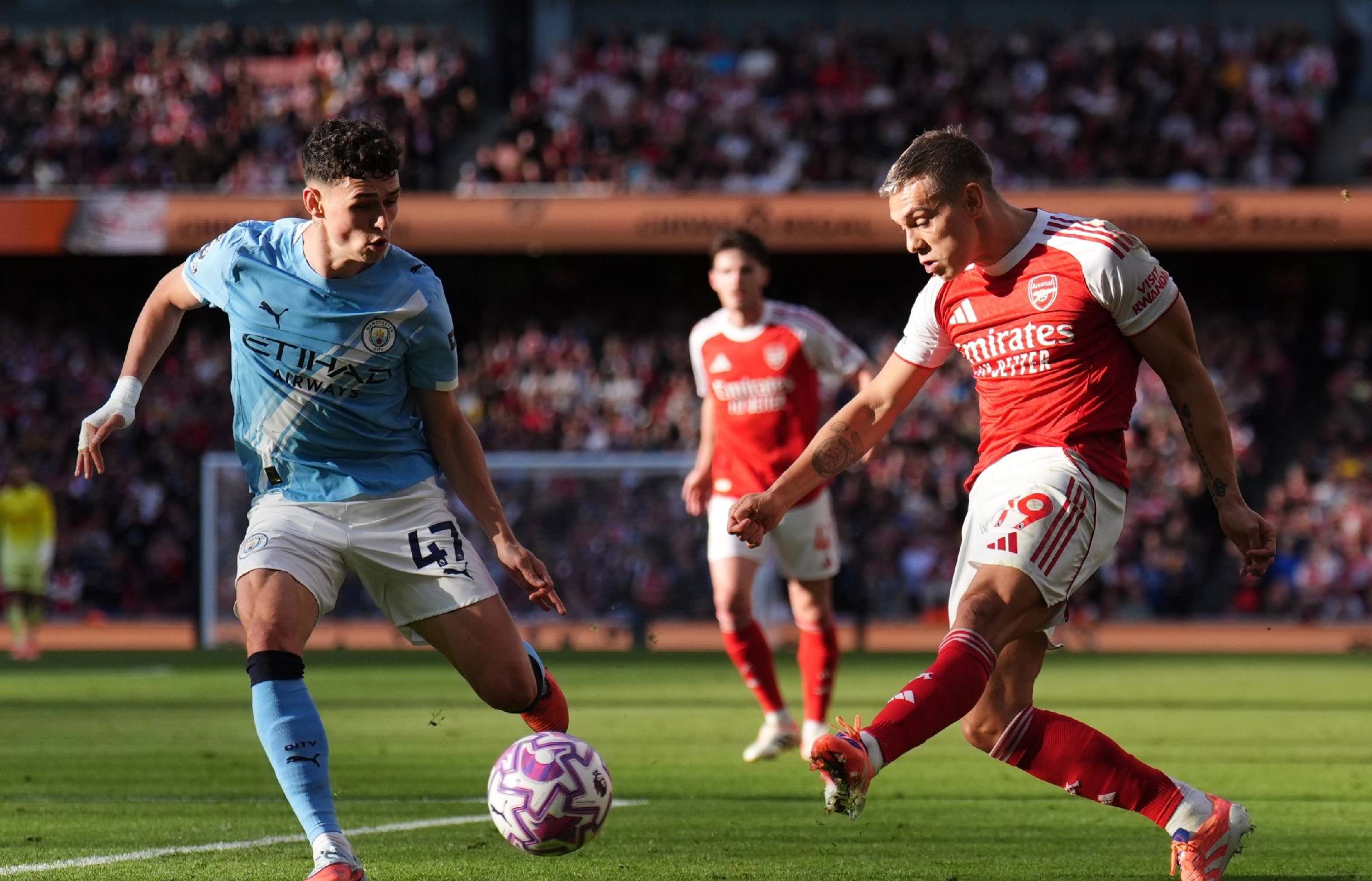 英超半场：比约尔闪击、田中碧建功，利兹联暂2-0切尔西（英超半场战报：比约尔闪电破门、田中碧扩大比分，利兹联暂2-0领先切尔西）