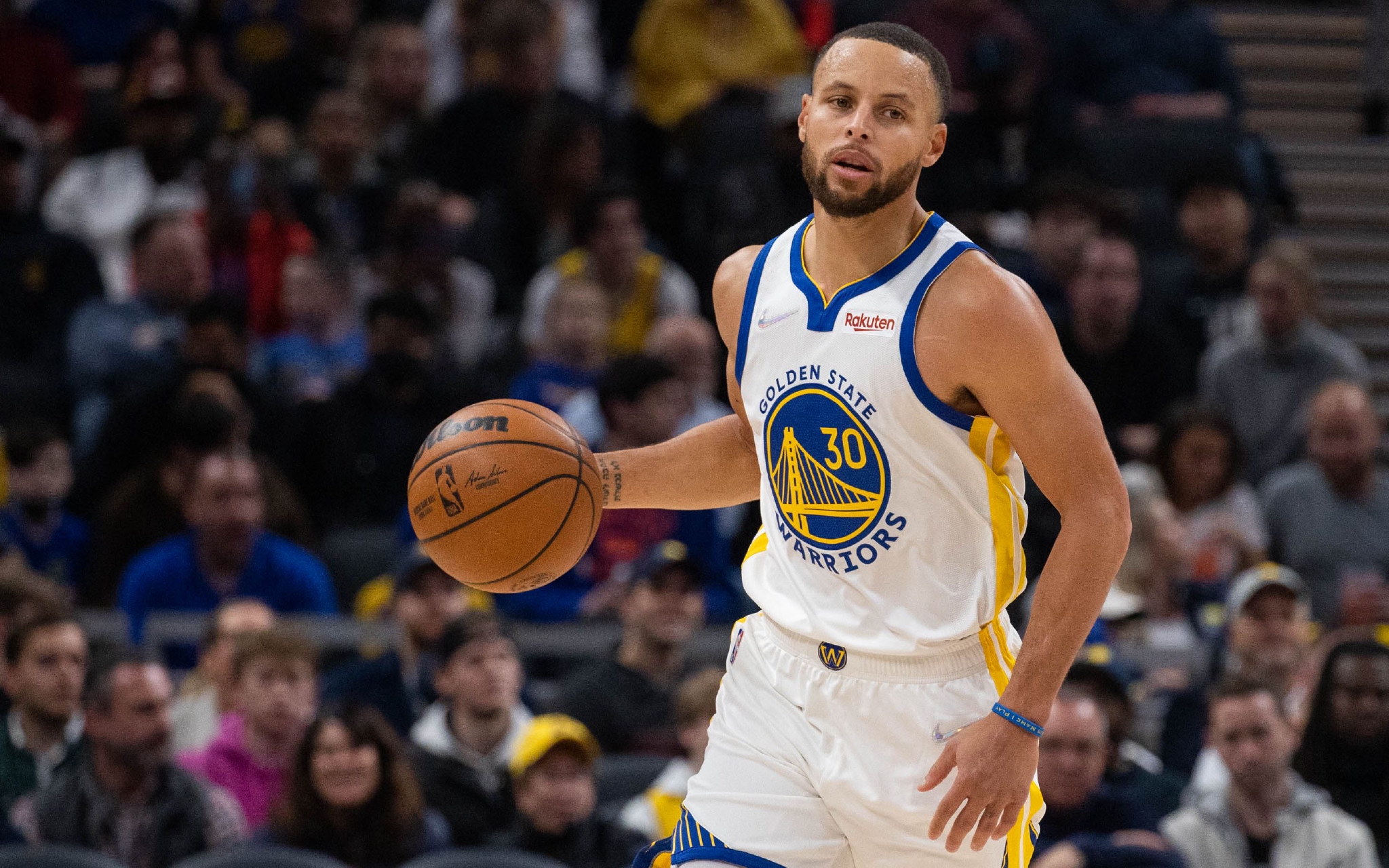 奎因成为鹈鹕队史第二位单节砍20分+5助攻的球员（奎因单节20分5助攻，成鹈鹕队史第二人）