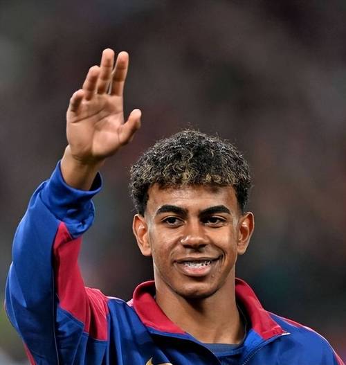 美记：卡梅伦·约翰逊将接受核磁共振检查，确定右膝扭伤程度（美媒：卡梅伦·约翰逊将进行核磁共振检查，评估右膝扭伤程度）