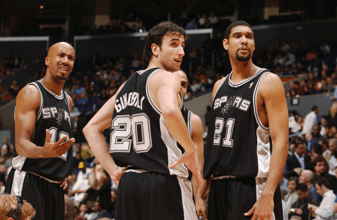 热刺被动防守导致失误（热刺消极防守酿成失误）