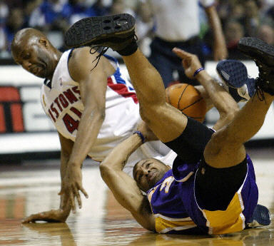 西甲战报：齐甘科夫双响+绝杀，赫罗纳2-1逆转皇家社会（西甲快讯：齐甘科夫梅开二度读秒绝杀，赫罗纳2-1逆转皇家社会）