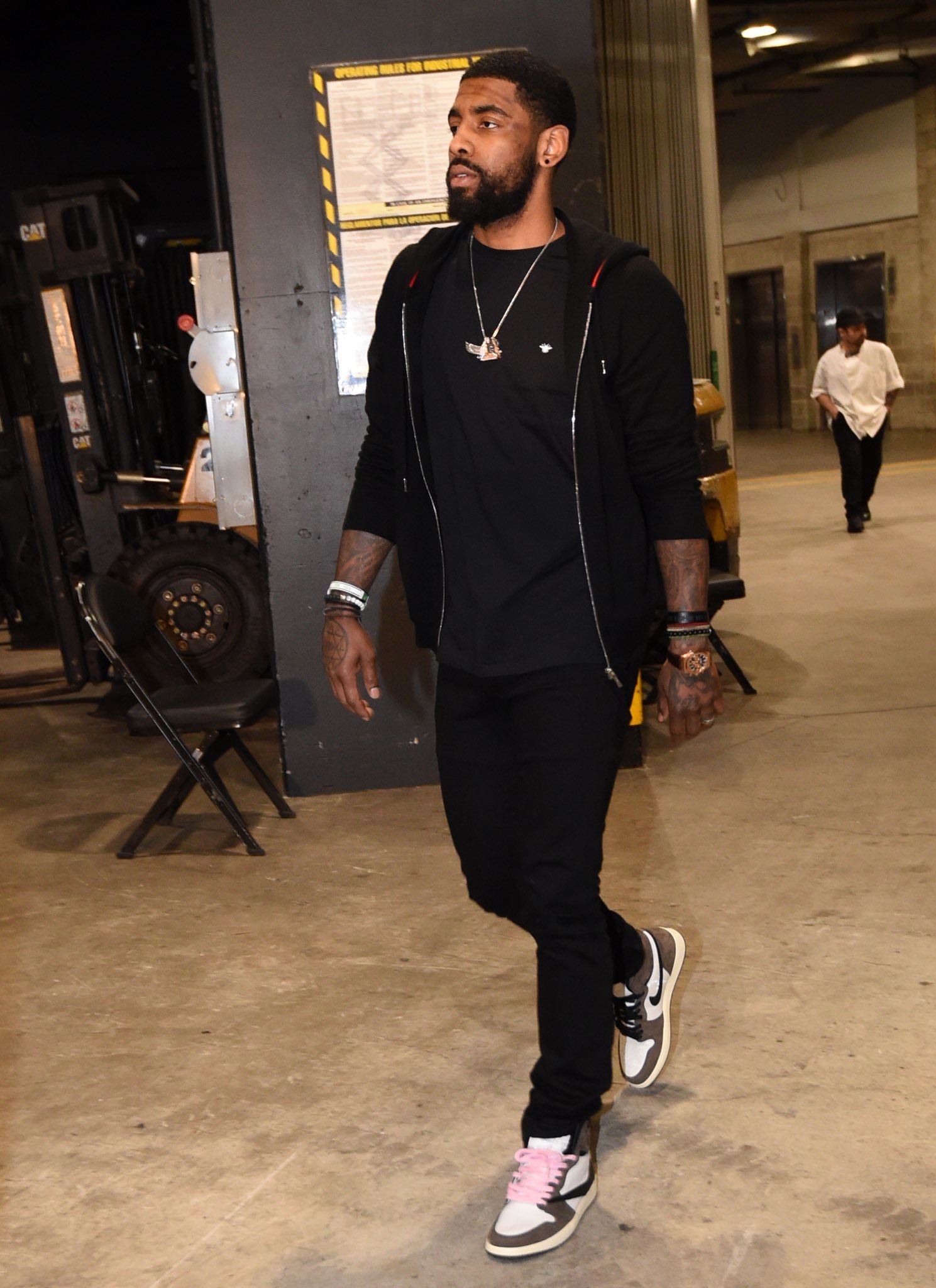 齐沃：拿下三分才是最重要的，球队很好限制对手高空球进攻（齐沃：全取三分最关键，球队成功遏制对手的高空球进攻）