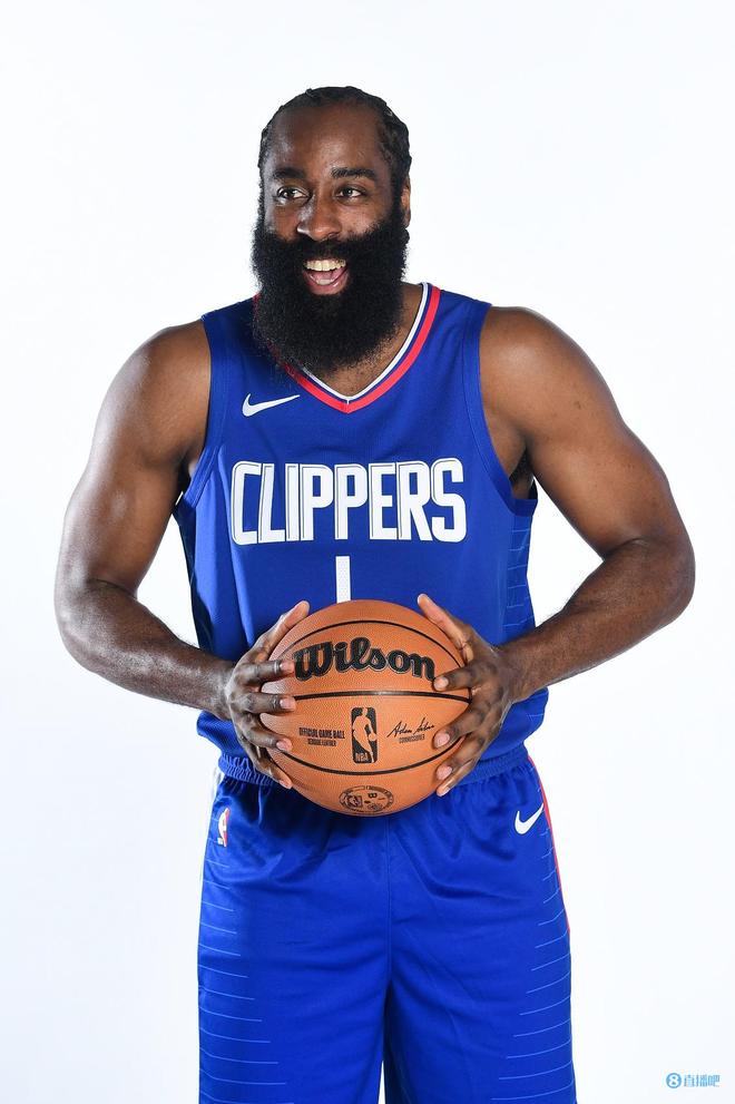 欧文突破防守连续得分（欧文强突防线连拿分）