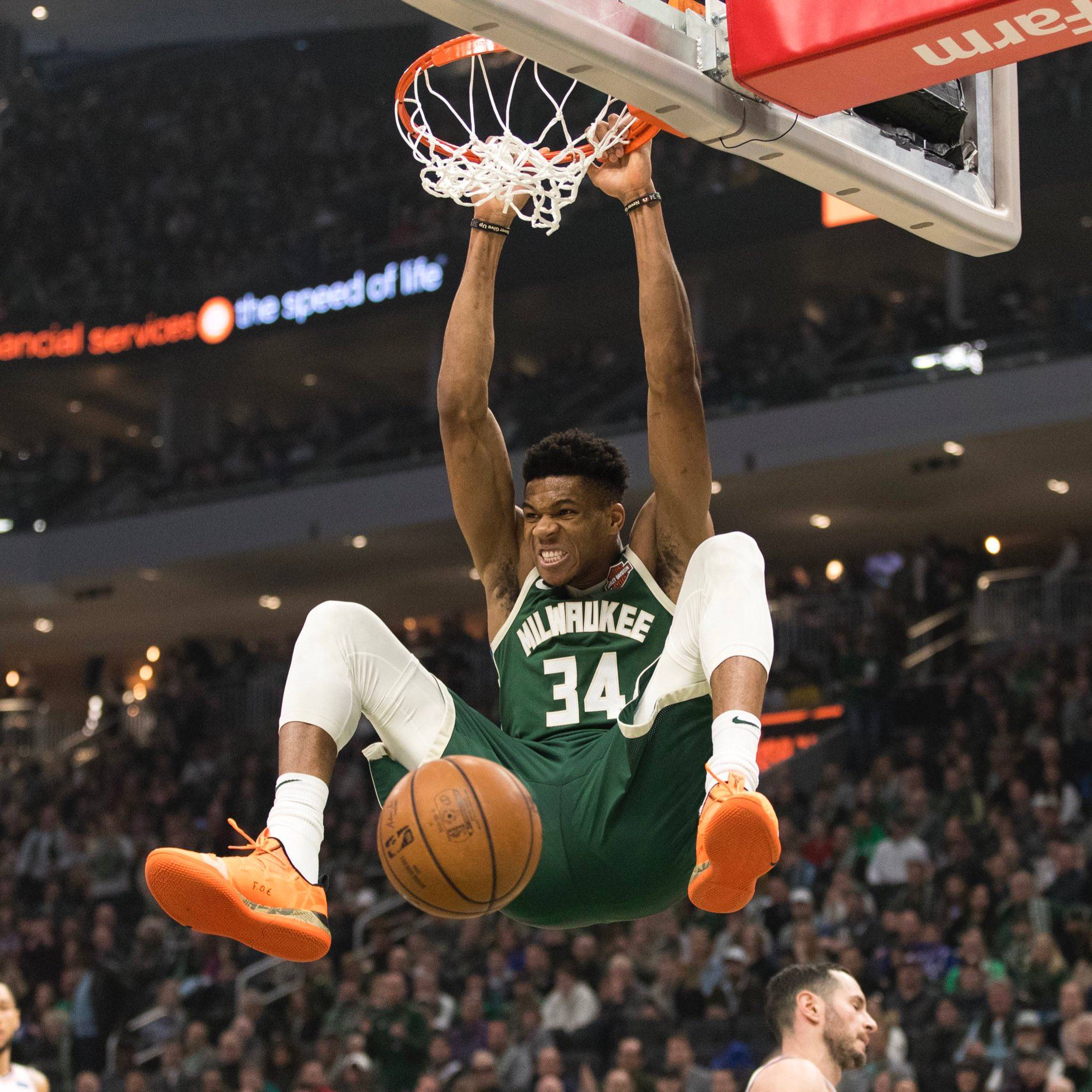 焦点战！山东男篮vs青岛男篮胜者将锁定晋级八强名额（生死对决：山东男篮与青岛男篮一战定八强席位）