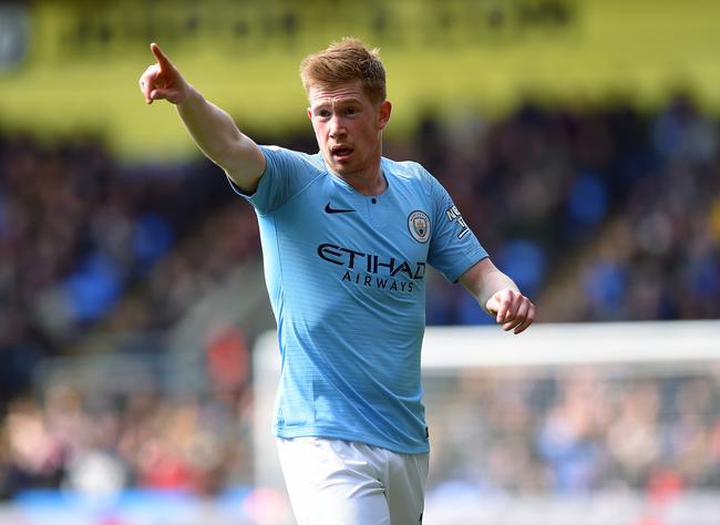 F1世界冠军现身2025阿布扎比大奖赛（F1世界冠军亮相2025年阿布扎比大奖赛）