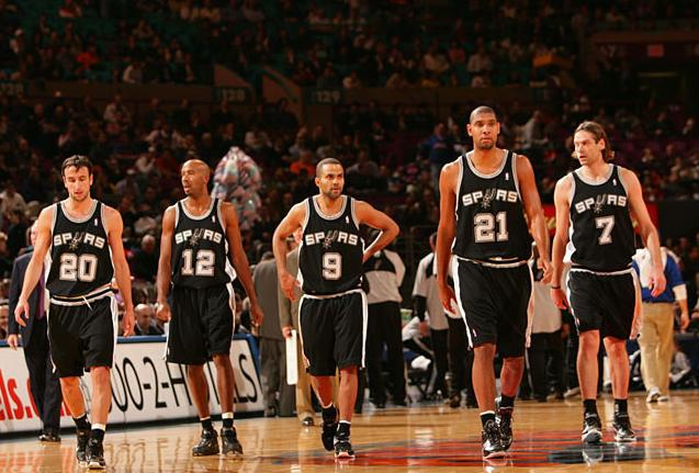 英超：曼城主场3-1击败布莱顿（英超：曼城主场3-1力克布莱顿）